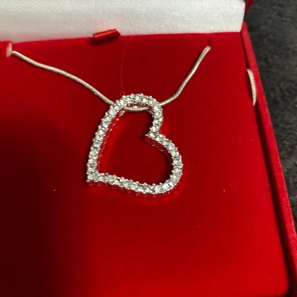 Necklace - Picture 3 of 3